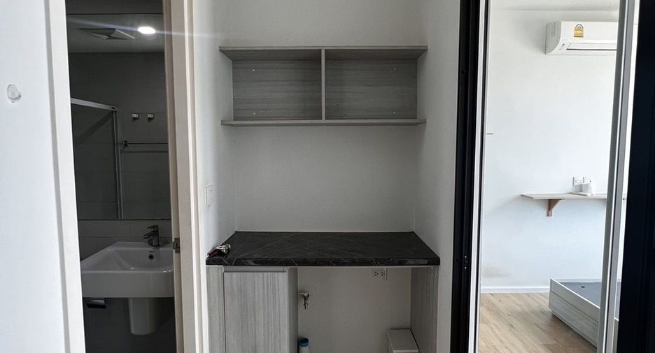 For sale studio condo in Si Racha, Chonburi