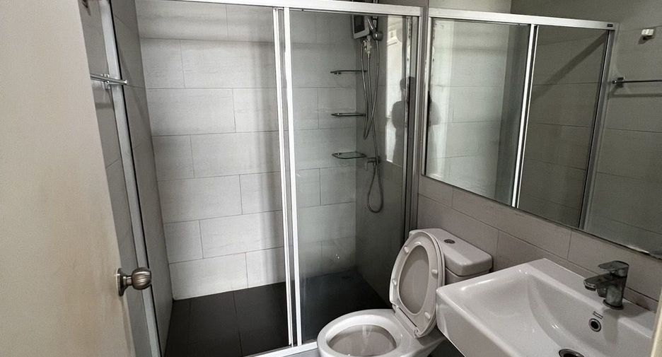 For sale studio condo in Si Racha, Chonburi