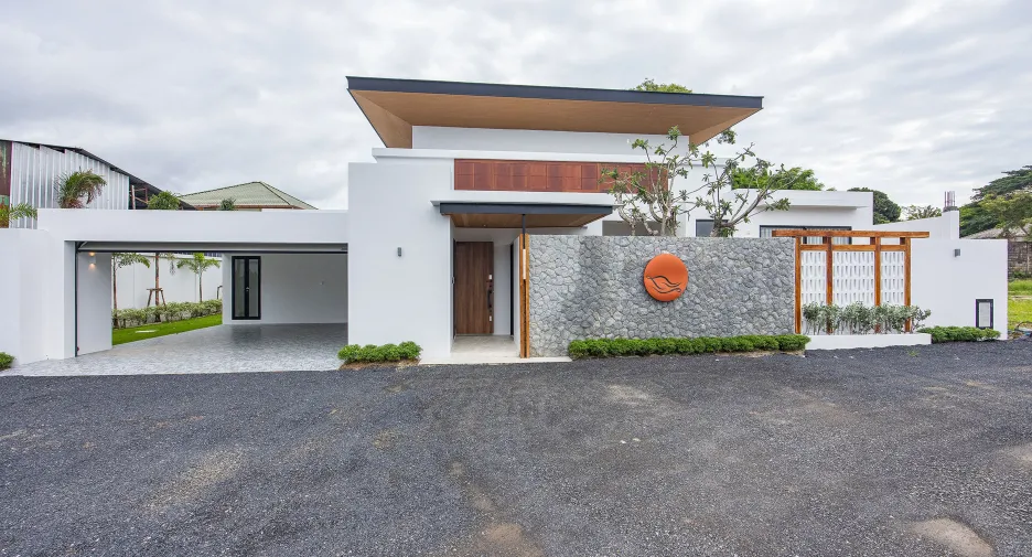 For sale 3 bedrooms villa in Mueang Phuket, Phuket