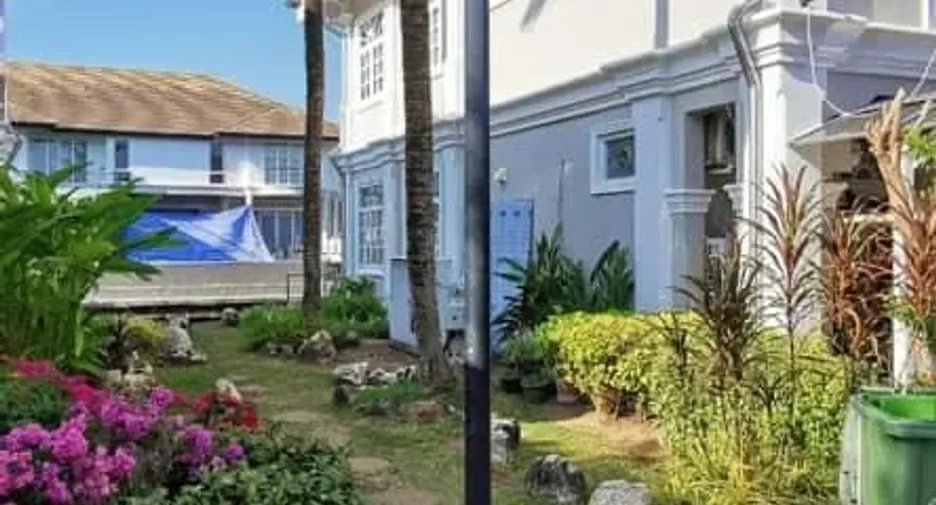 出售 2 卧室 联排别墅 在 Phuket Town, 普吉