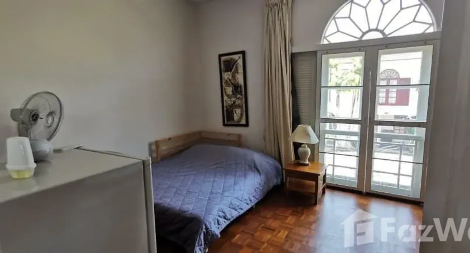 出售 2 卧室 联排别墅 在 Phuket Town, 普吉