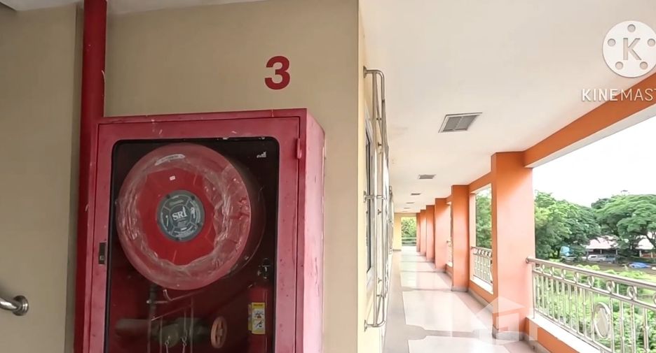 For sale 60 bedrooms hotel in Nakhon Chai Si, Nakhon Pathom