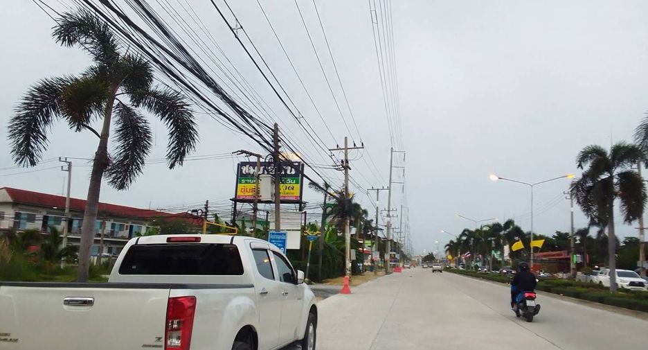 For sale 60 bedrooms hotel in Nakhon Chai Si, Nakhon Pathom