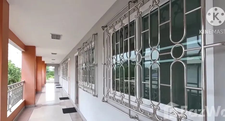 For sale 60 bedrooms hotel in Nakhon Chai Si, Nakhon Pathom