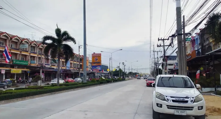 For sale 60 bedrooms hotel in Nakhon Chai Si, Nakhon Pathom
