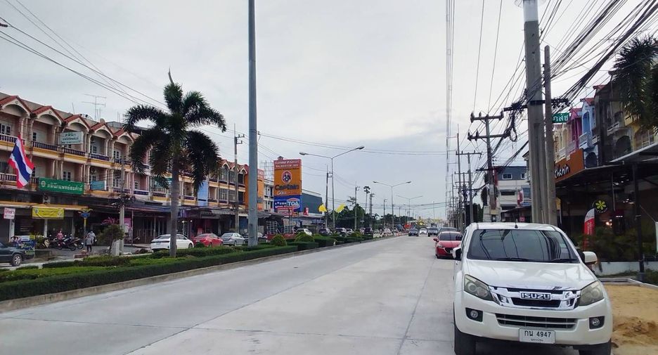 For sale 60 bedrooms hotel in Nakhon Chai Si, Nakhon Pathom