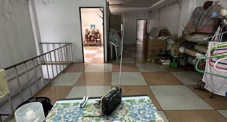 For sale 4 bedrooms retail Space in Chom Thong, Bangkok