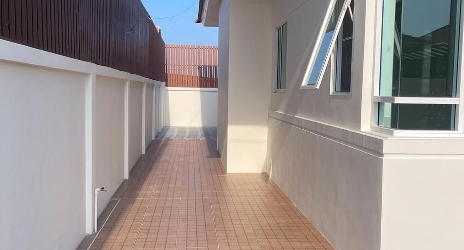 For rent 3 bedrooms house in Mueang Phuket, Phuket
