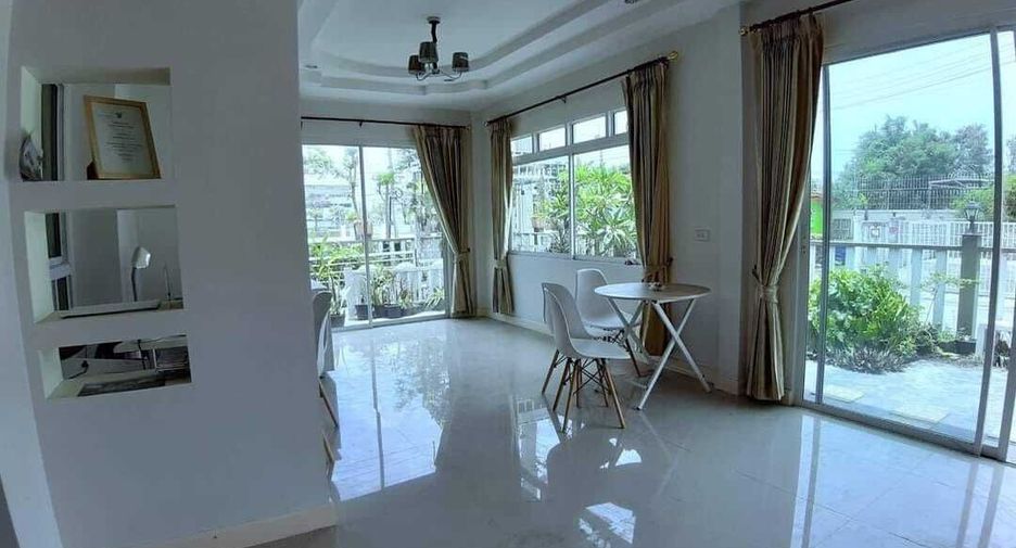 For sale 4 bedrooms house in Bang Bo, Samut Prakan