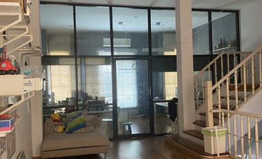 For sale 4 bedrooms townhouse in Wang Thonglang, Bangkok