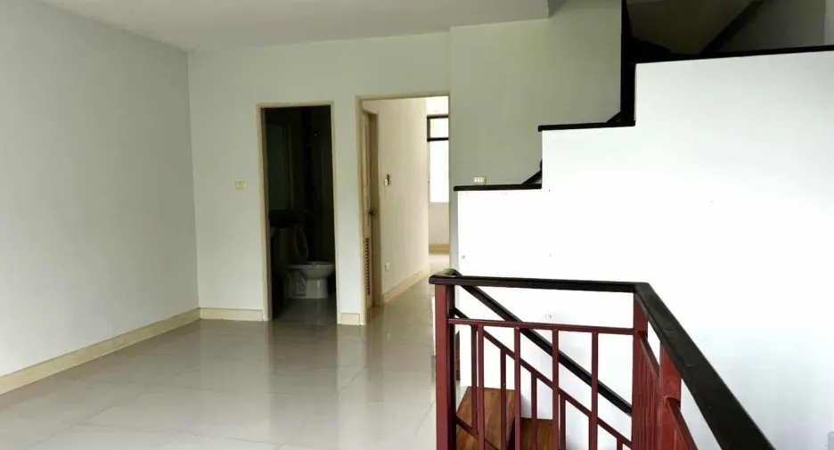 For sale 3 bedrooms retail Space in Thalang, Phuket