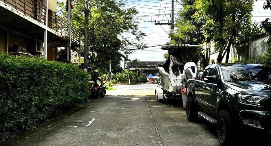 For sale 3 bedrooms retail Space in Thalang, Phuket