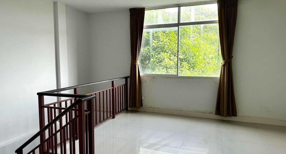 For sale 3 bedrooms retail Space in Thalang, Phuket