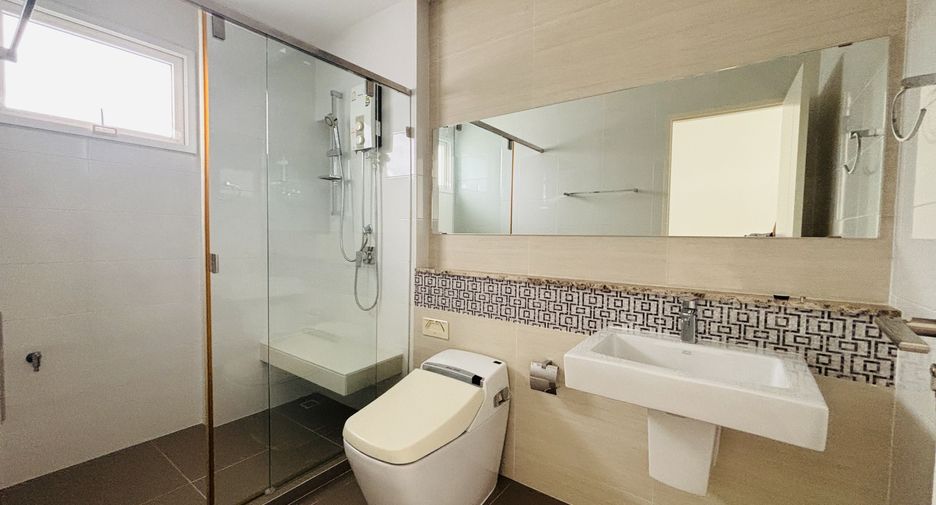 For sale 4 ベッドルーム house in Mueang Phuket, Phuket
