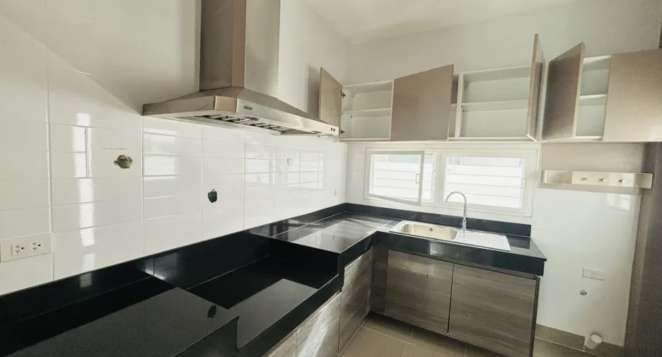 For sale 4 ベッドルーム house in Mueang Phuket, Phuket