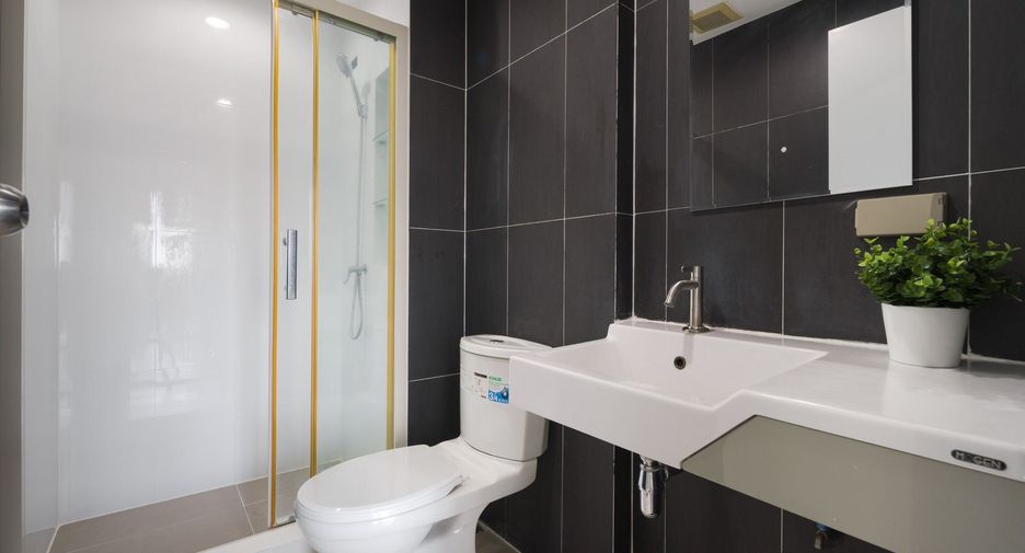 For sale 1 bed condo in Khan Na Yao, Bangkok