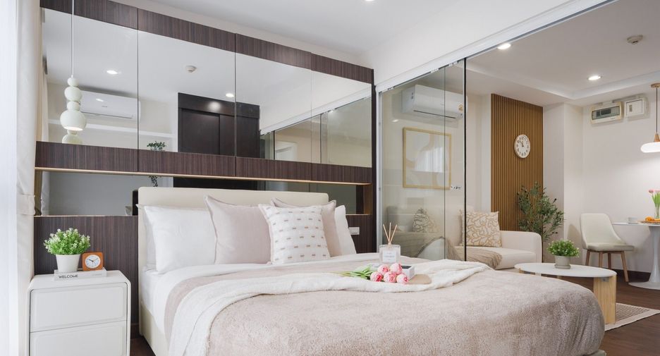 For sale 1 bed condo in Khan Na Yao, Bangkok