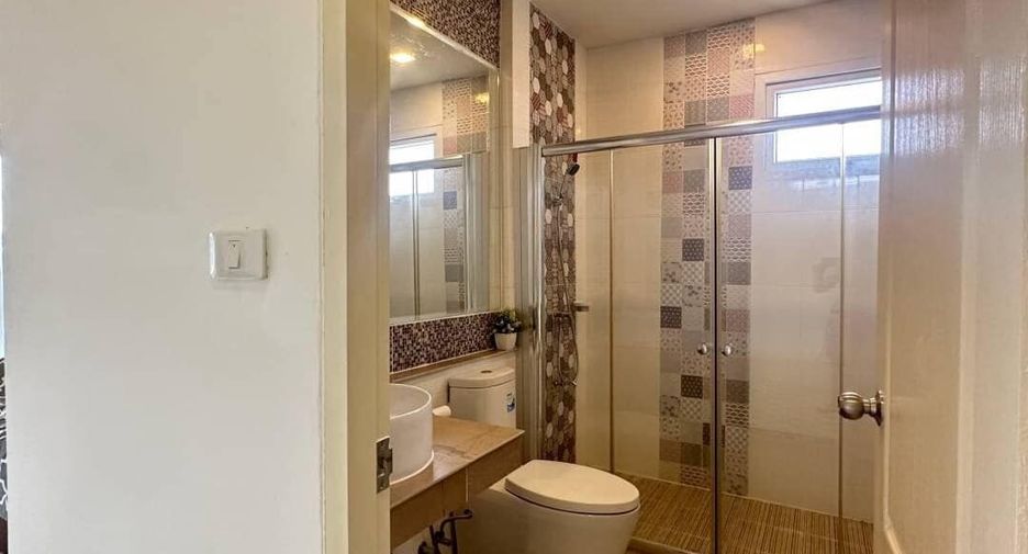 For sale 3 bedrooms house in Si Racha, Chonburi