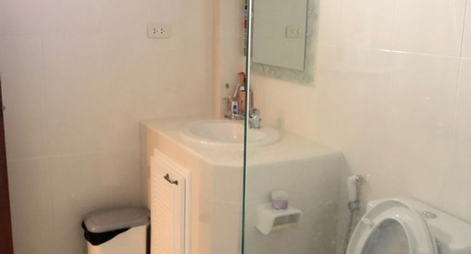 For rent 5 bedrooms house in Huay Yai, Pattaya