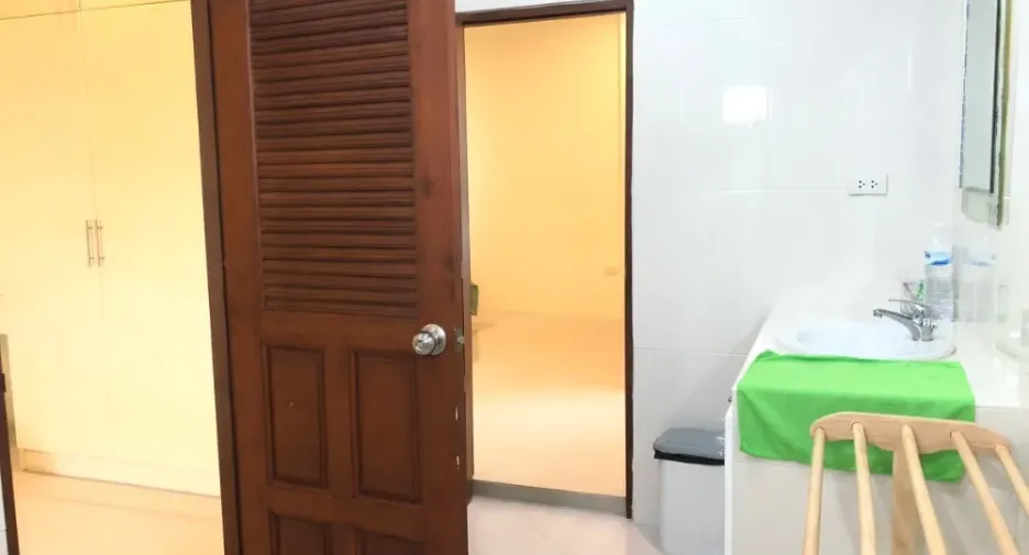À louer 5 chambres maison à Bang Lamung, Chonburi