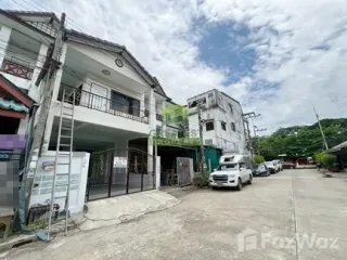 出售 4 卧室 联排别墅 在 Sam Phran, Nakhon Pathom