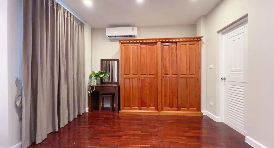 For rent 3 bedrooms house in Mueang Phuket, Phuket