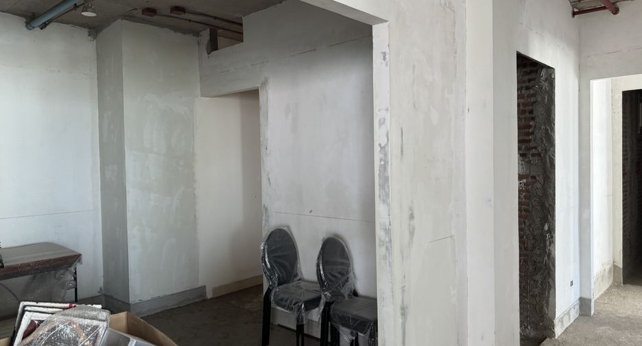 For sale 4 bedrooms condo in Bang Kho Laem, Bangkok