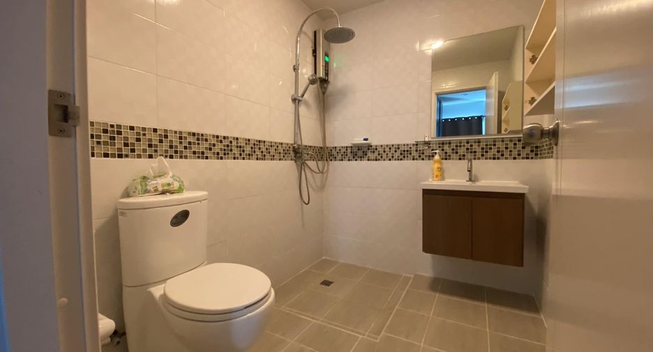For sale 4 ベッドルーム townhouse in Suan Luang, Bangkok