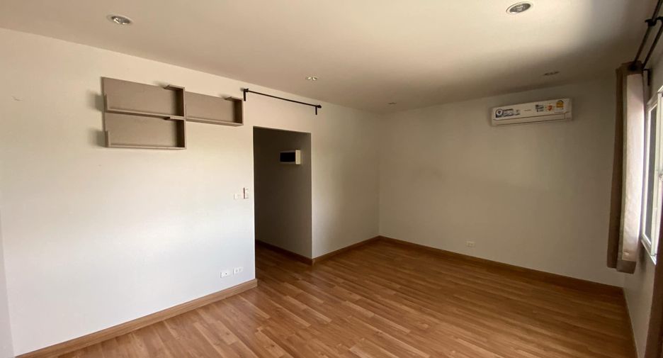 For sale 4 ベッドルーム townhouse in Suan Luang, Bangkok