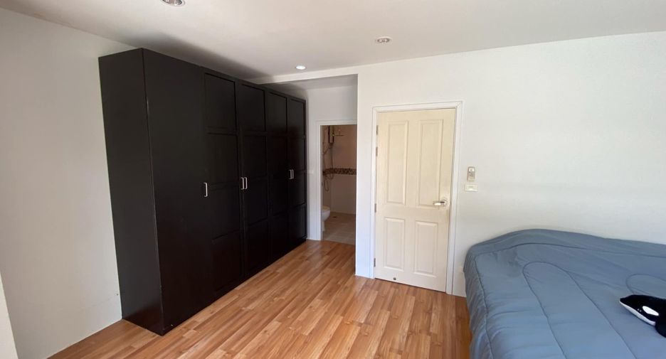 For sale 4 ベッドルーム townhouse in Suan Luang, Bangkok