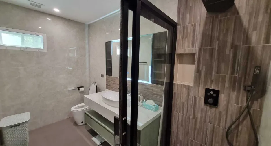 Condo en alquiler de 2 habitaciones en Thalang, Phuket