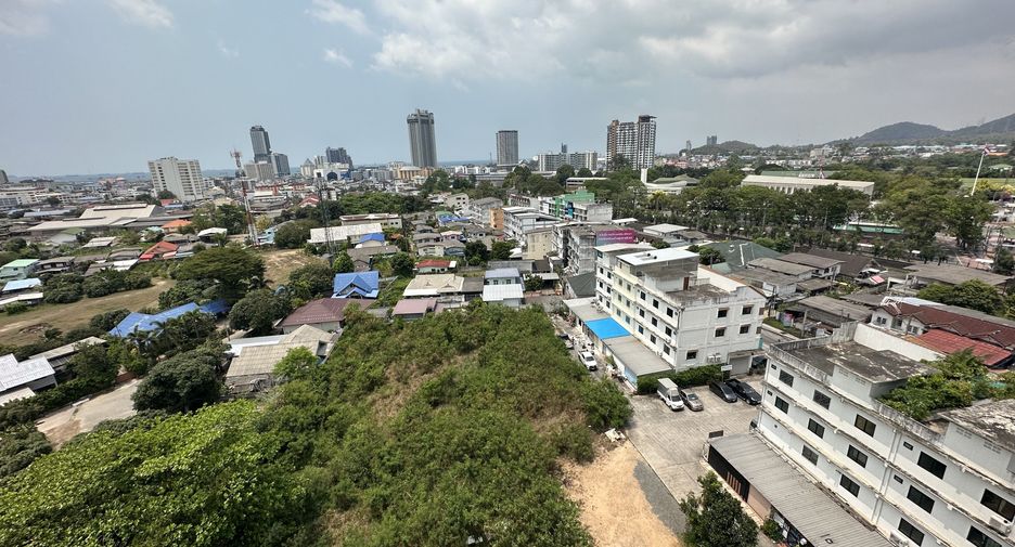 For sale 1 bed condo in Si Racha, Chonburi