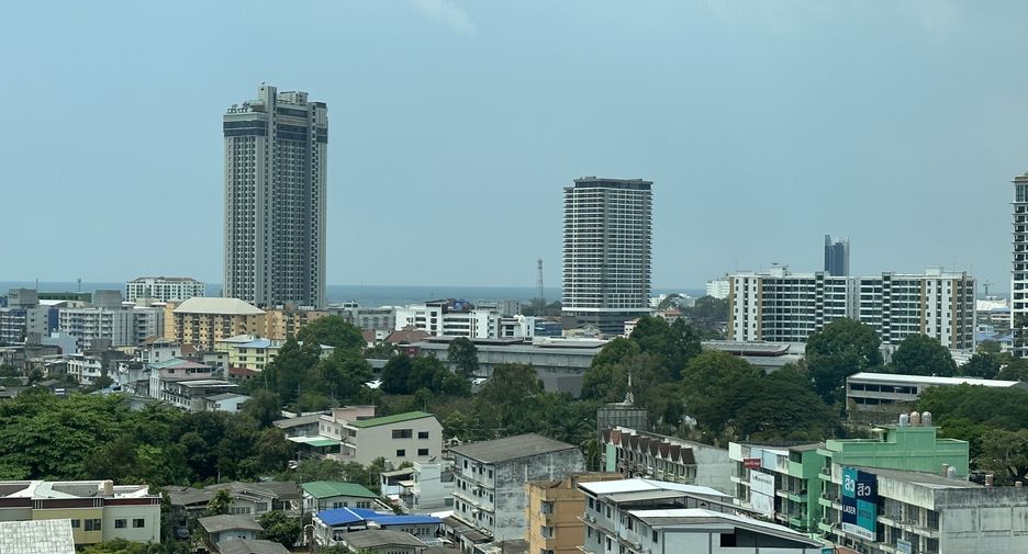 For sale 1 bed condo in Si Racha, Chonburi