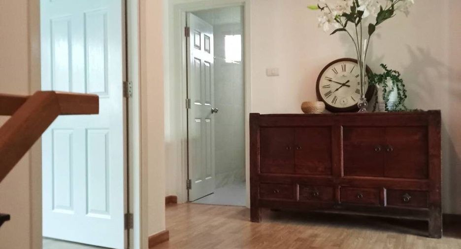 For rent 4 bedrooms house in Pak Kret, Nonthaburi
