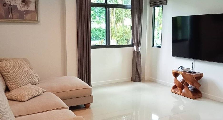 For rent 4 bedrooms house in Pak Kret, Nonthaburi