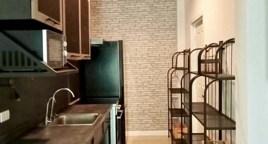 For rent 4 bedrooms house in Pak Kret, Nonthaburi