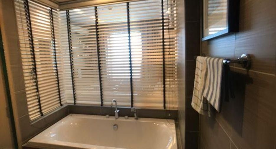 For sale 2 bedrooms condo in Khlong Toei, Bangkok
