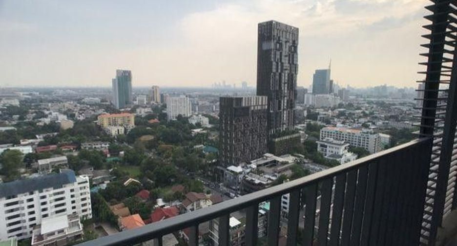 For sale 2 bedrooms condo in Khlong Toei, Bangkok