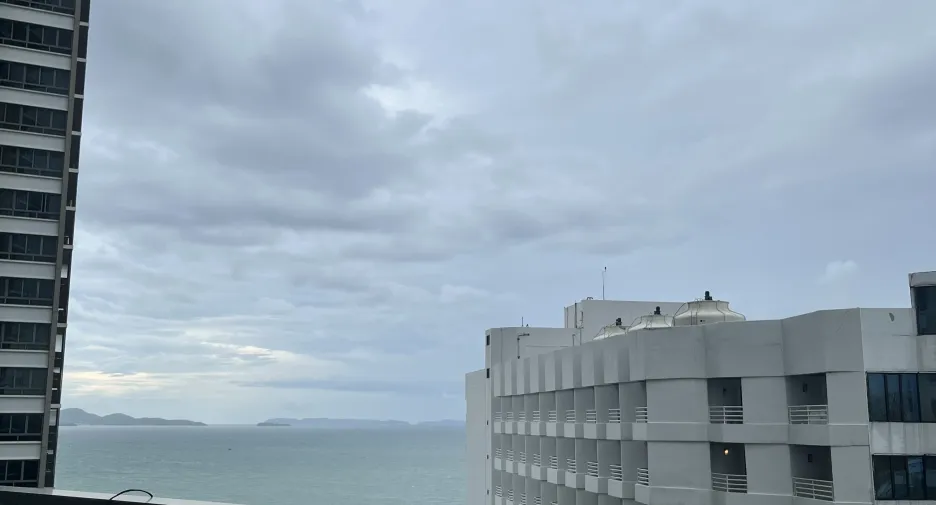 For rent 2 bedrooms condo in Bang Lamung, Chonburi