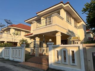 Haus zum Kauf mit 3 Zimmer in Thung Khru, Bangkok