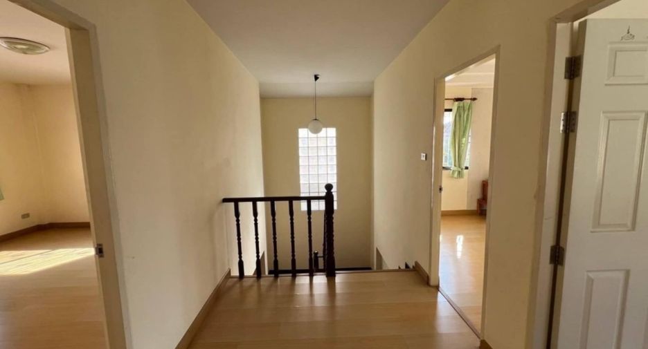 For sale 3 bedrooms house in Thung Khru, Bangkok