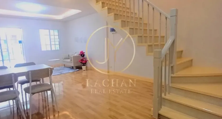 For sale 2 ベッドルーム townhouse in Sai Noi, Nonthaburi