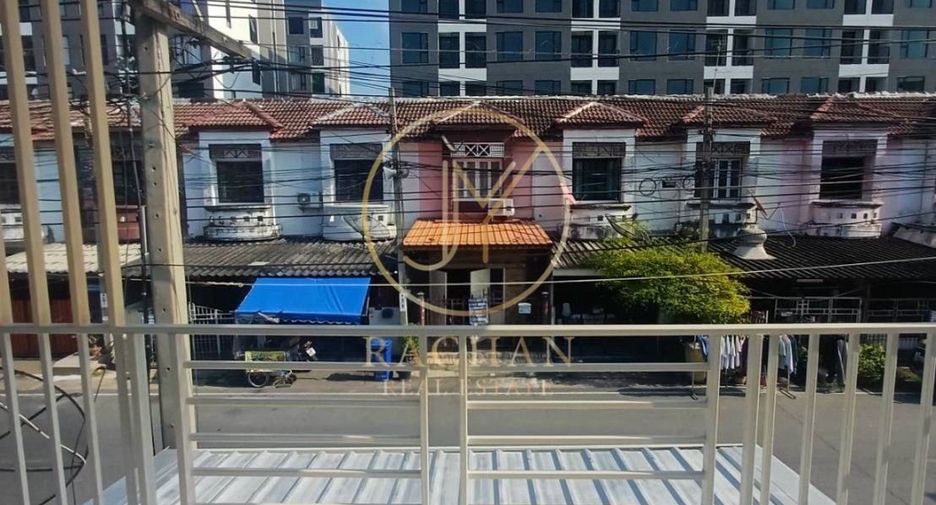 For sale 2 ベッドルーム townhouse in Sai Noi, Nonthaburi