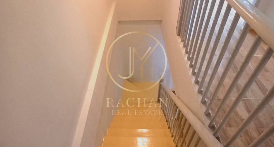 For sale 2 ベッドルーム townhouse in Sai Noi, Nonthaburi