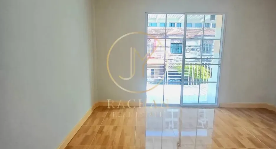 For sale 2 ベッドルーム townhouse in Sai Noi, Nonthaburi