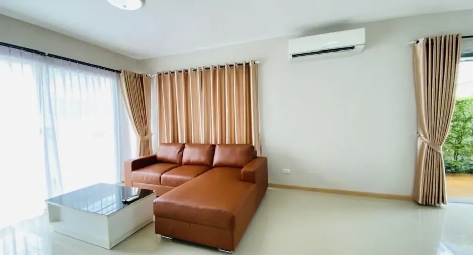 For sale 3 bedrooms house in Si Racha, Chonburi