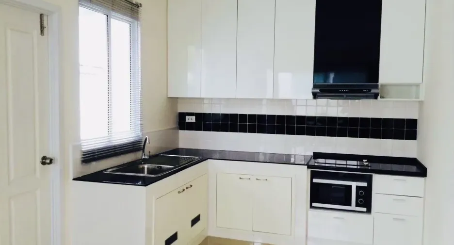 For sale 3 bedrooms house in Si Racha, Chonburi