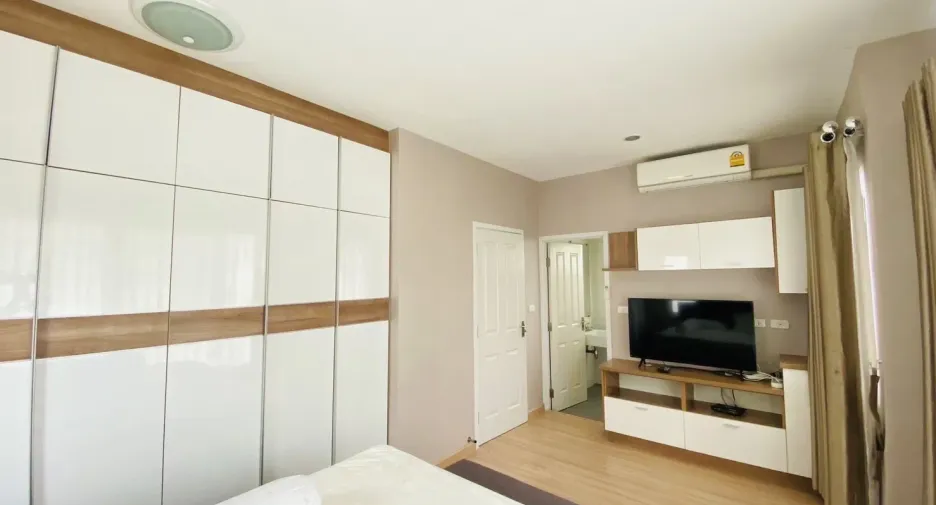 For sale 3 bedrooms house in Si Racha, Chonburi