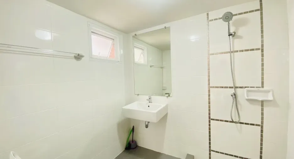 For sale 3 bedrooms house in Si Racha, Chonburi