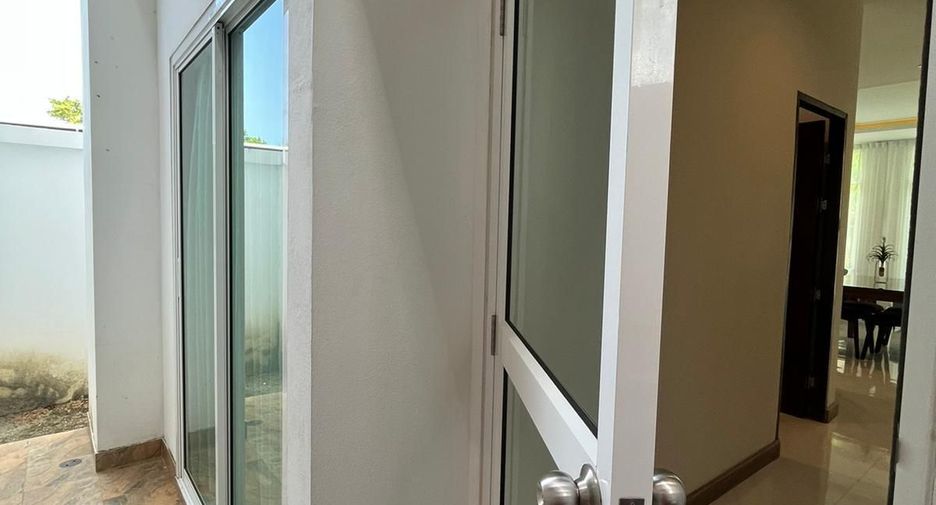 Casa adosada en venta de 3 habitaciones en Kathu, Phuket